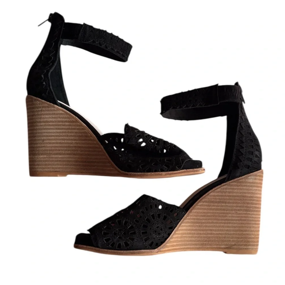 Jeffrey Campbell Del Sol Black Suede Perforated Open Toe Wedge Sandals Size 9